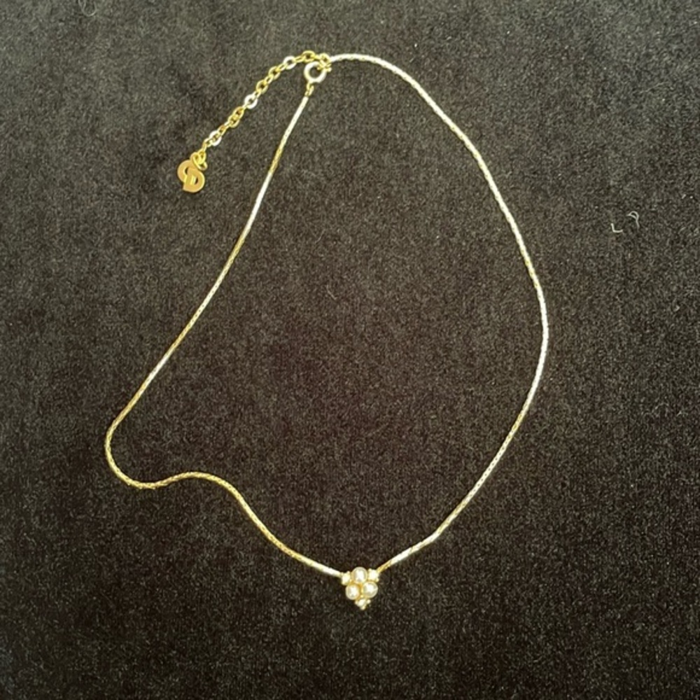 Christian Dior 1980s faux pearl pendant necklace